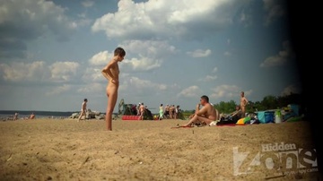 Bildschirmfoto DUNA Strand, Versteckte Kamera, Nudisten