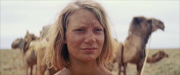 Bildschirmfoto Миа Васиковска Голая (Mia Wasikowska nude scenes in "Tracks" 2013)