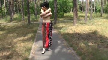Bildschirmfoto Даша показывает свою наготу на улице