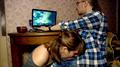 Screenshot Bespectacled Cutie Sucks His Zadrotu During The Game In Dothan - Vip-porno.com