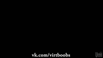 Bildschirmfoto Girl shows her perfect tits and body 