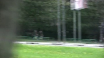 Bildschirmfoto Hat sich in rote Jeans gepisst {außen}
