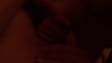 Bildschirmfoto Домашнее порно_ мила позвала в гости
