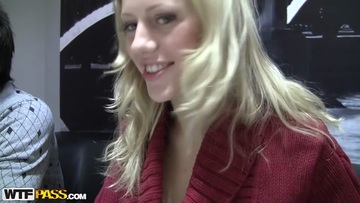 Screenshot Pikaper Spread Sex Russian Blonde In Stockings And Fucked In The Toilet Cafe