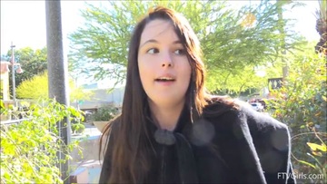 Screenshot Aeris [2] - Walks Without Panties And Masturbating In Public Places (2)