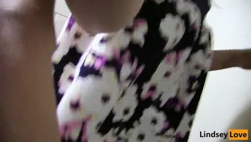 Screenshot Lindseylove - Stairwell Quicky