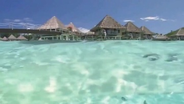 Screenshot Melisa Mendini - Erotica In The Hot Tropical Sea