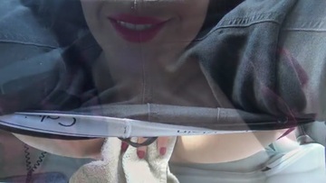 Screenshot Girl Fingering Pussy With Fingers And Cums With A Squirt In The Car