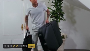 Screenshot Brazzers - Dirty Masseur Pounds Thicc Pawg Lela Star