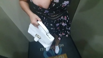 Screenshot Fuck In The Mall's Public Elevator, We Got Caught.