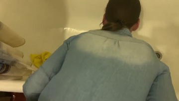 Screenshot Students Fucking in Bathroom while Parents not at home