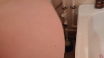 Screenshot I wanted to masturbate in the bathroom, my wife came in and offered her help. russian porn