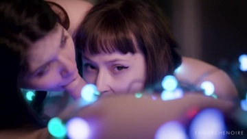 Screenshot Christmas Dream in Paris, a Throuple Lifestyle - the Blowjob Harem