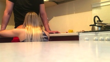 Screenshot Homemade Porn with a Slender Beauty!