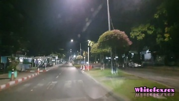 Screenshot Thai Teen Sex Outdoor beside the Tennis Court