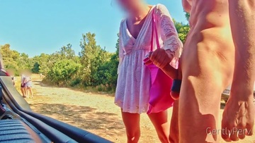 Screenshot BEACH ADVENTURE: cock exposed to people and a nasty woman makes me cum