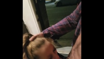 Screenshot Cheating girlfriend sucked my dick for 10 secondes in exanges of a cigarette at the Airbnb