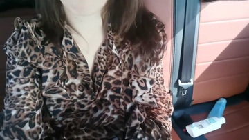 Screenshot Milf with the face of Ahegao asks to cum on the tonge