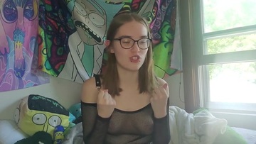Screenshot 🌹💦Squirting With My Amazing New Rose Toy 💦🌹- Izzy Hellbourne