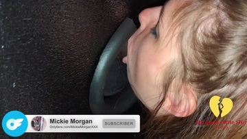 Screenshot HOTWIFE FUCKS THICK BBC IN FLOOR