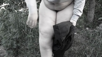 Screenshot Pissing on a wasteland in a secluded place mature bbw milf with a hairy cunt.
