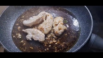 Screenshot CREAMPIE FELLATION Jeune salope française cuisine pour son copain elle finit en dessert