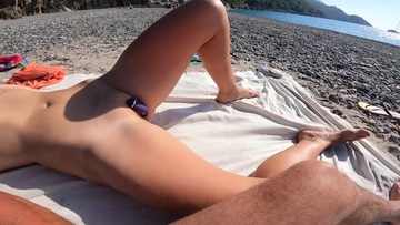 Screenshot Girl watches us masturbate each other naked at public beach @juicy_july public sex