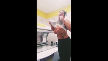 Screenshot Undress, Orgasm, Redress