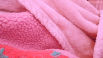 Screenshot Pov : It's cold and a girl masturbates to be warm satisfyer under the sheets cute teen orgasm