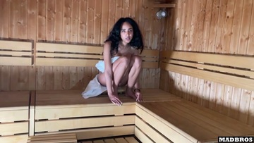 Screenshot A Pretty Dominican Girl Caught And Fucked In A Sauna While Her Brother Is Busy !!!