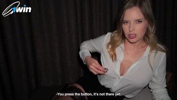 Screenshot "Can you fuck me in the ass?" - juicy anal blonde