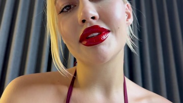Screenshot Those lips putting spells on you