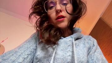Screenshot ASMR | Head Scratches and Whispers