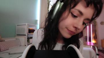 Screenshot ASMR Ear Licking + Drooling | Spit Mint Taste Test