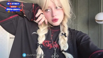 Screenshot May i cum in my tights and then fill your mouth with real SQUIRT? Hot teen Goth girl videocall you