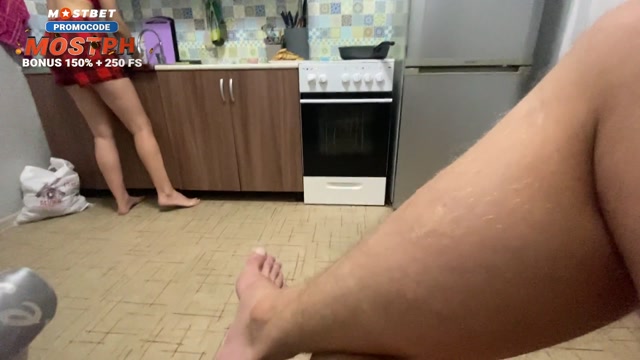 Bildschirmfoto Пришел к приятелю и отымел его жену, пока он был в отъезде