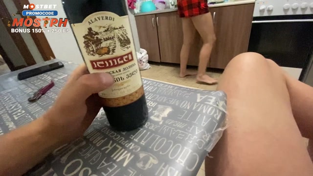 Bildschirmfoto Пришел к другу и трахнул его жену пока друга не было дома