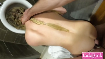 Screenshot Amateur video: passionate blowjob and hard doggystyle in the toilet