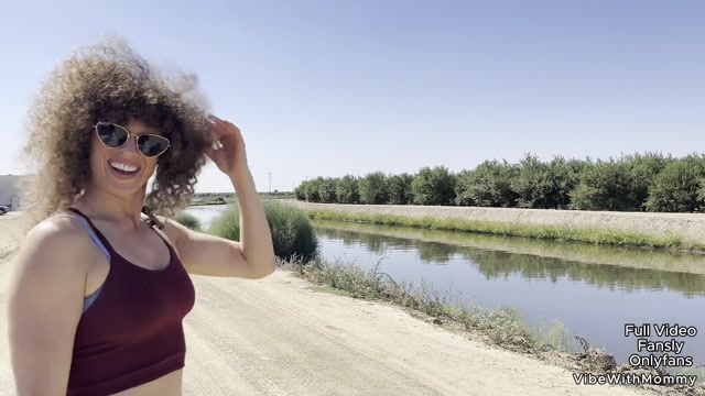 Bildschirmfoto Опытная красотка перепихнулась со случайным парнем