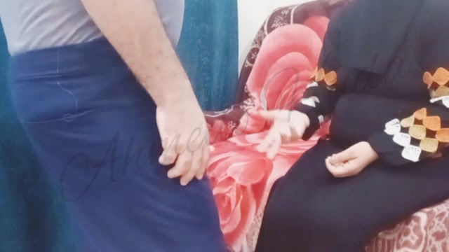 Bildschirmfoto Egyptian Passion: Wild Sex with a Hot Arab Woman 💋 Neighbor Cheats on Her Husband with the Elevator Operator