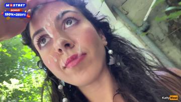 Screenshot Crazy CUMWALK on Public Waterfall Full of People Blowjob in Public Toilet