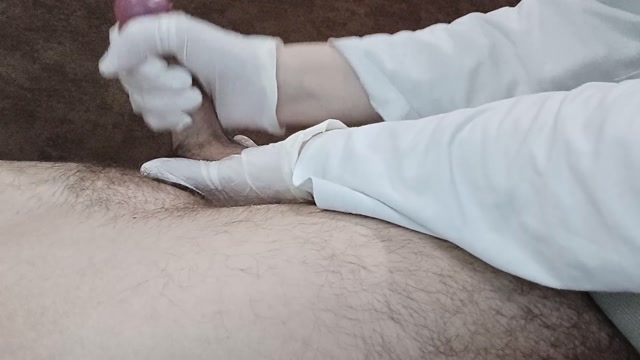 Bildschirmfoto Медсестричка помогла пациенту кончить